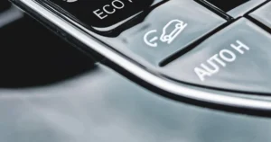 Featured image for How Is the Monthly Payment on a Car Lease Calculated 2025